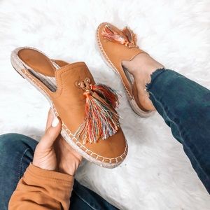 🚫SOLD🚫NINE WEST Leather Tan Espadrilles/Mules